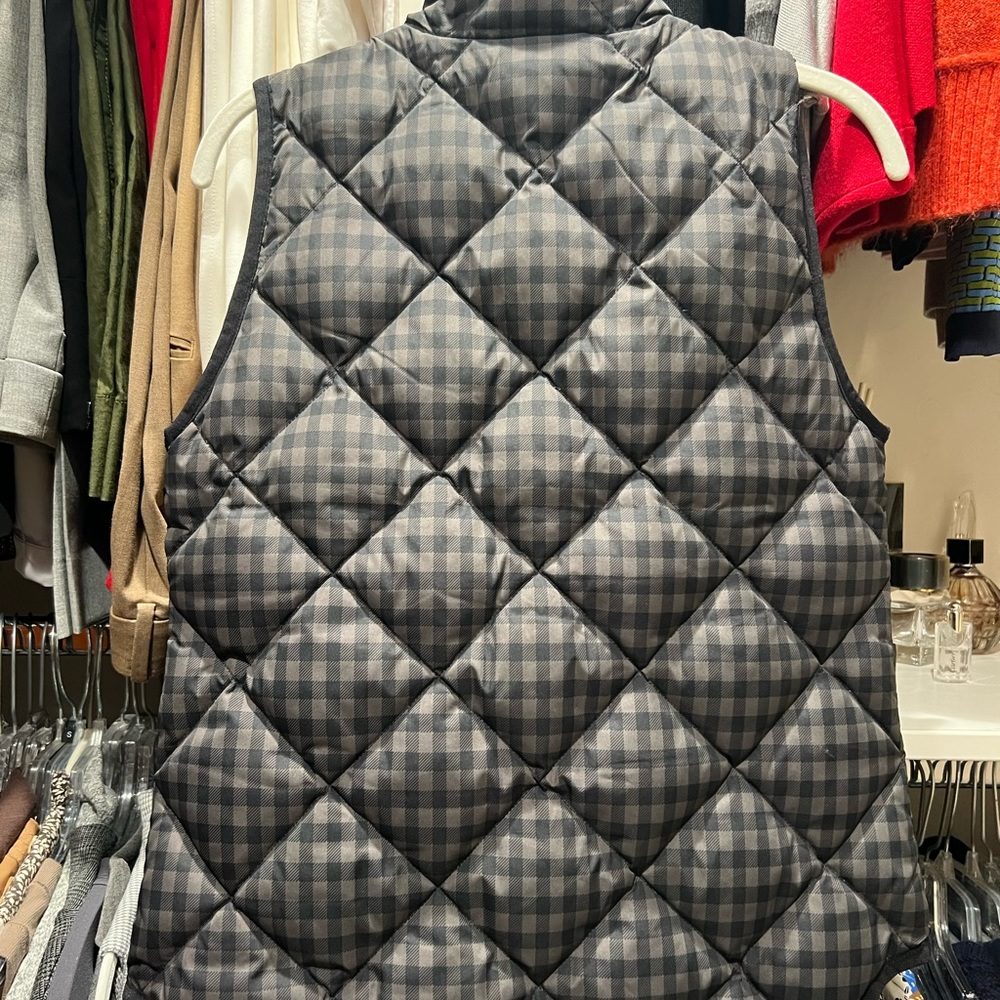Vest - Picture 2 of 5